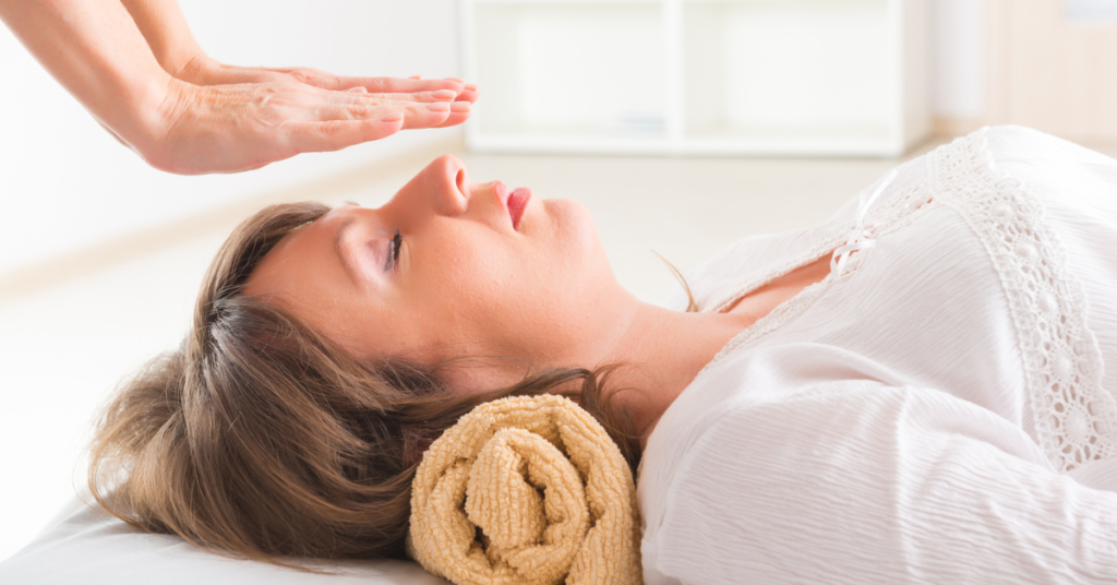 Reiki Therapy in Delhi